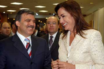 Σειρά επαφών στη Μόσχα για την υπουργό Εξωτερικών Ντόρα Μπακογιάννη