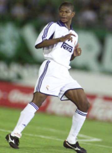 Σέζαρ, ο εκλεκτός για την άμυνα του Ολυμπιακού