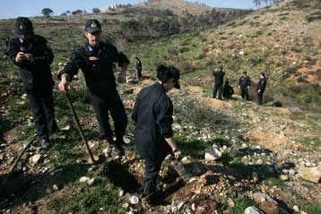 Υπό έλεγχο η πυρκαγιά μεταξύ Σκουτελώνα και Αργουλέ στο νομό Χανίων