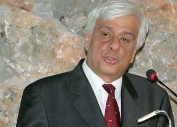 Κανονικά οι άδειες δημοσίων υπαλλήλων και στρατιωτικών πριν τις εκλογές για την ΤΑ