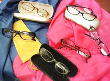 Αιτιολογημένη γνώμη της Κομισιόν στην Ελλάδα για καταστήματα οπτικών και γιατρούς