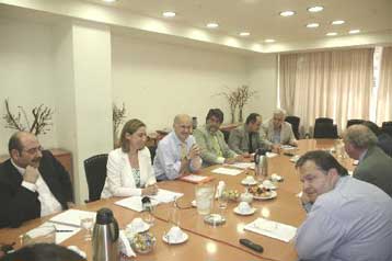 Ποινές του ΠΑΣΟΚ σε επίδοξους «αντάρτες» των δημοτικών και νομαρχιακών εκλογών