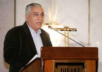Ο Οικονομίδης παραμένει στον προεδρικό θώκο του ΕΣΑΚΕ