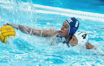 Ήττα λόγω απειρίας για την εθνική ομάδα πόλο των γυναικών