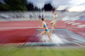 Την άνοδό τους στην Σούπερ Λίγκα συνθέτων αγωνισμάτων διεκδικούν άνδρες και γυναίκες