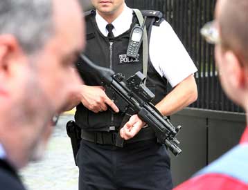 Η Αλ Κάιντα συνιστά μία συνεχώς αυξανόμενη απειλή για τη Βρετανία