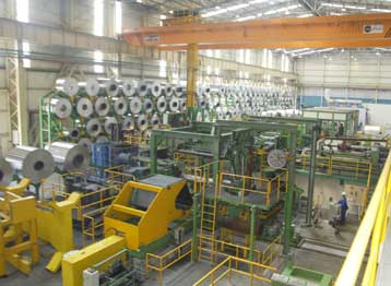 Μείωση θέσεων εργασίας λόγω της κρίσης στην ελληνική βιομηχανία