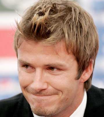 Αφήνει τη θέση του αρχηγού όχι όμως και την εθνική Αγγλίας ο Μπέκαμ