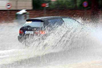 Ανατροπή καύσωνα με καταιγίδες και πτώση θερμοκρασίας σε όλη τη χώρα