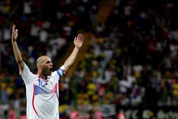 Η… σάμπα του Ζιντάν, τα εγκώμια του Παρέιρα και ο «κίτρινος πυρετός» της Γαλλίας