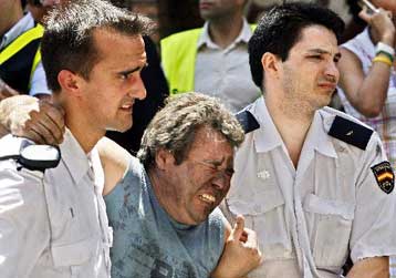 Περισσότεροι από 30 νεκροί από εκτροχιασμό συρμού του μετρό στη Βαλένθια