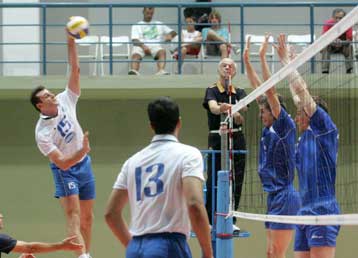 Ικανοποιημένος ο Χαριτωνίδης από την εθνική βόλεϊ στα φιλικά με τη Σερβία