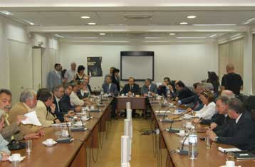 Δεν προσήλθαν στις διαπραγματεύσεις με την ΟΤΟΕ οι τραπεζίτες