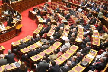 Ενημέρωση για την εξαγορά της Γερμανός από την Cosmote ζητούν βουλευτές του ΠΑΣΟΚ