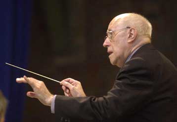 Αναβάλλεται η συναυλία του Μ.Ροστροπόβιτς στην Πάτρα