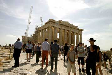 Αισθητή βελτίωση παρουσίασε η τουριστική κίνηση το 2005 σύμφωνα με την ΕΣΥΕ