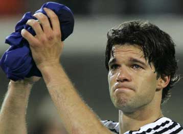 «Κλαίμε μαζί σας», στους τίτλους των γερμανικών εφημερίδων