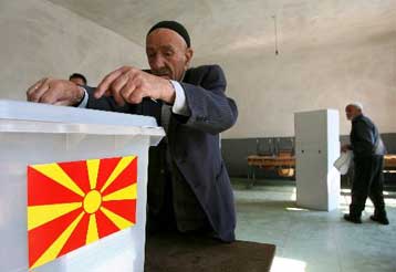 Ομαλή σε γενικές γραμμές η διαδικασία εκλογής νέας Βουλής στην ΠΓΔΜ