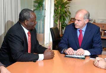 Το ΠΑΣΟΚ στηρίζει κάθε πρωτοβουλία που αποσκοπεί στην επίλυση του Κυπριακού