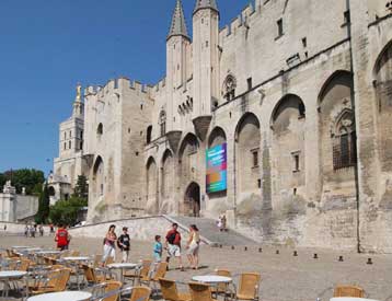 Εξήντα χρόνια ζωής συμπληρώνει φέτος το Φεστιβάλ της Αβινιόν