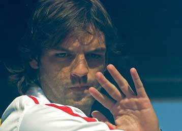 Επιστρέφει στην Ισπανία φορώντας τη  φανέλα της Βαλένθια ο Μοριέντες