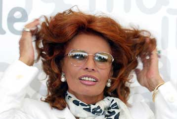 Με γυμνή φωτογραφία της Σοφία Λόρεν θα κυκλοφορήσει το φετινό ημερολόγιο της Pirelli