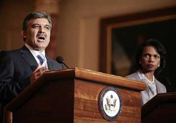 Σε συμφωνία για υπογραφή μνημονίου συναντίληψης κατέληξαν οι Ράις και Γκιουλ