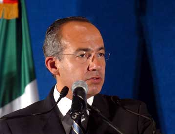 «Θρίλερ» στις εκλογές του Μεξικού με τον Καλντερόν να παίρνει βραχεία κεφαλή