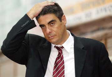 Τέλος ο Πιλαφίδης από τον πάγκο της ΑΕΛ, έρχεται ο Χριστόπουλος