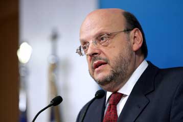 Στο ΠΑΣΟΚ ρίχνει τις ευθύνες για τις χαμηλές επιδόσεις της οικονομίας ο Ευ.Αντώναρος