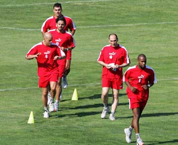 Επιμένει ο Σόλιντ στην απόκτηση του Ζούλιο Σέζαρ, προπονήθηκε ο Μάρκο Νε