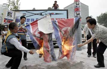 Να ασκήσει πιέσεις στη Β.Κορέα ζητά από το Πεκίνο ο Αμερικανός απεσταλμένος