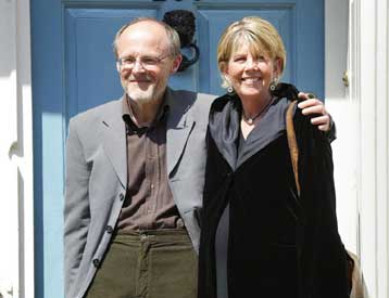 Βρετανίδα έφερε στον κόσμο παιδί στα 62 της