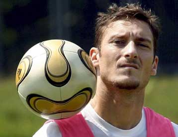 O πιο… πεινασμένος θα «φάει» το τρόπαιο σύμφωνα με τον Λίπι