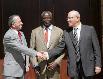 Συμφωνία Παπαδόπουλου – Ταλάτ για επανέναρξη των συνομιλιών σε τεχνικό επίπεδο