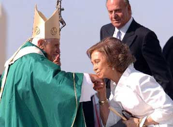Τις αξίες της παραδοσιακής οικογένειας στηρίζει ο Πάπας Βενέδικτος από την Ισπανία