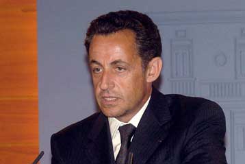 Να μη γίνει η Ευρώπη φρούριο για τους μετανάστες, προειδοποιεί ο Σαρκοζί