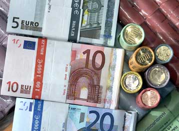 Πρόστιμα και κυρώσεις σε 16 πιστωτικά και χρηματοδοτικά ιδρύματα επέβαλε η ΤτΕ