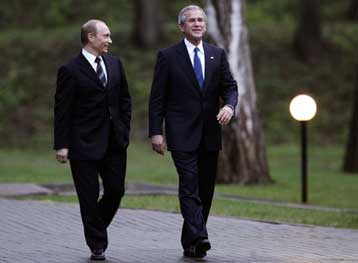 Υπέρ της ένταξης της Ρωσίας στον Παγκόσμιο Οργανισμό Εμπορίου τάχθηκε ο Τζ.Μπους