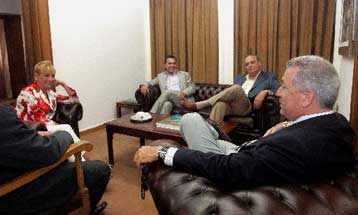 Συνάντηση Αβραμόπουλου με τη νομαρχιακή τρόικα της ΝΔ σε Αθήνα και Πειραιά