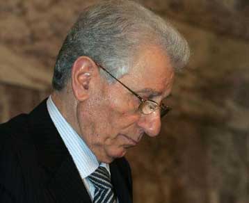 Στη Βουλή ονόματα και τηλέφωνα υπόπτων για την υπόθεση των υποκλοπών