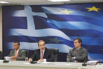 Την προσήλωση της κυβέρνησης στις μεταρρυθμίσεις επανέλαβε ο Γ.Αλογοσκούφης