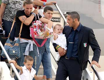 Δεν έβρισα τη μητέρα του Ζιντάν, απαντά ο Ματεράτσι – «Είναι ο ήρωάς μου»