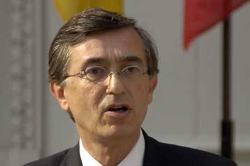 Έως τα μέσα Αυγούστου θα περιμένει τη θετική απάντηση του Ιράν η διεθνής κοινότητα