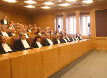 Στον «αέρα» το νέο ταμείο των τραπεζοϋπαλλήλων έπειτα από απόφαση του ΣτΕ