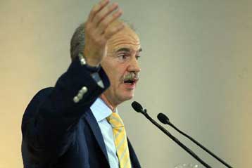 Με ομιλία Παπανδρέου ανοίγει την Κυριακή το «Συμπόσιο της Σύμης»