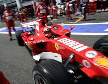 O Σουμάχερ άφησε στη δεύτερη θέση τον Αλόνσο στο γαλλικό Grand Prix