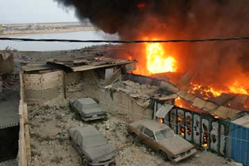 Ελληνική φρεγάτα προσεγγίζει λιμάνι του Λιβάνου για την επιστροφή 100 Ελλήνων