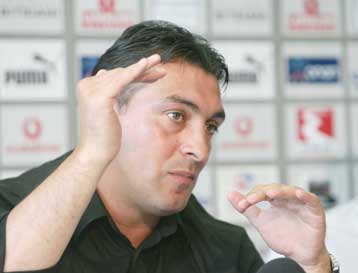 Ο Ντουμιτρέσκου δήλωσε ότι δεν θα αφήσει τον ΠΑΟΚ να γίνει έρμαιο άλλων ομάδων