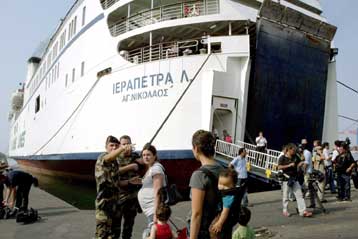 Μέτρα ασφάλειας και επίδομα ζητούν τα πληρώματα πλοίων που μεταβαίνουν στο Λίβανο